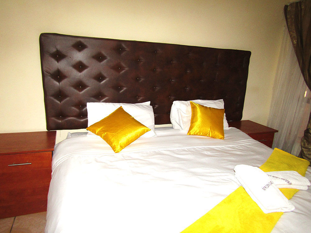 African Cave Lodge 哈曼斯克拉尔 外观 照片