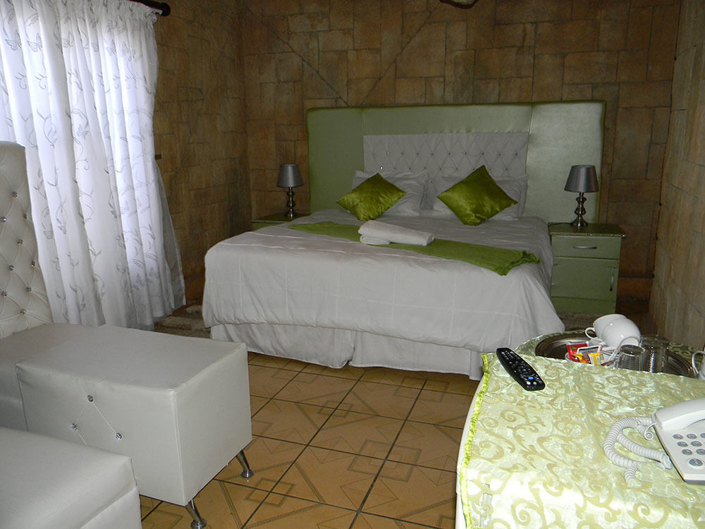 African Cave Lodge 哈曼斯克拉尔 外观 照片