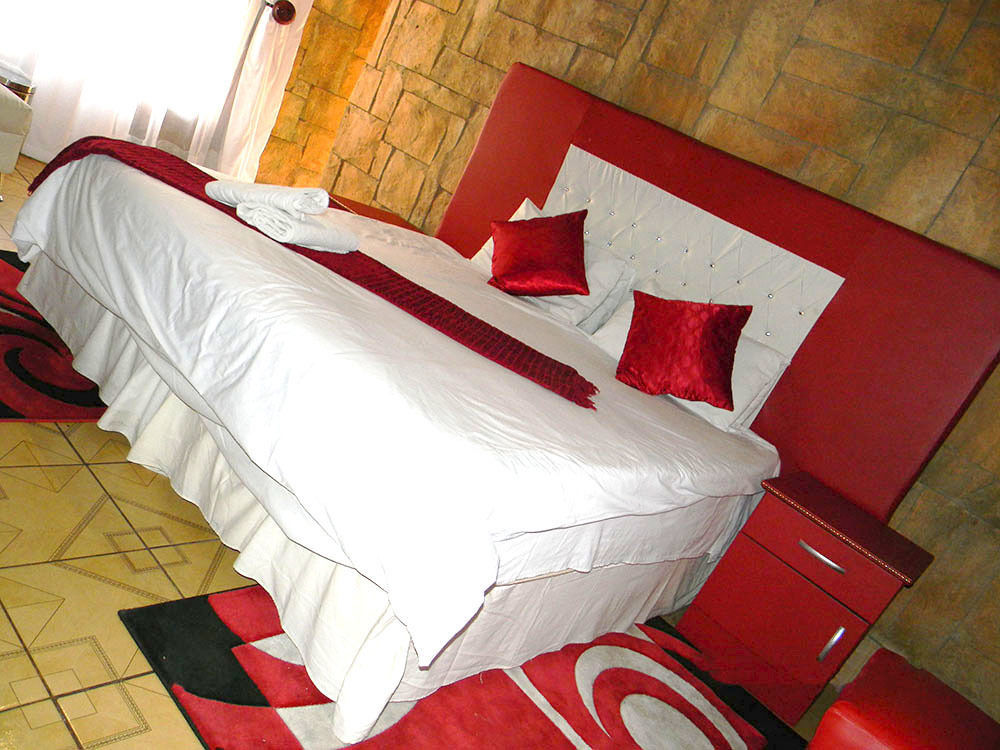 African Cave Lodge 哈曼斯克拉尔 外观 照片