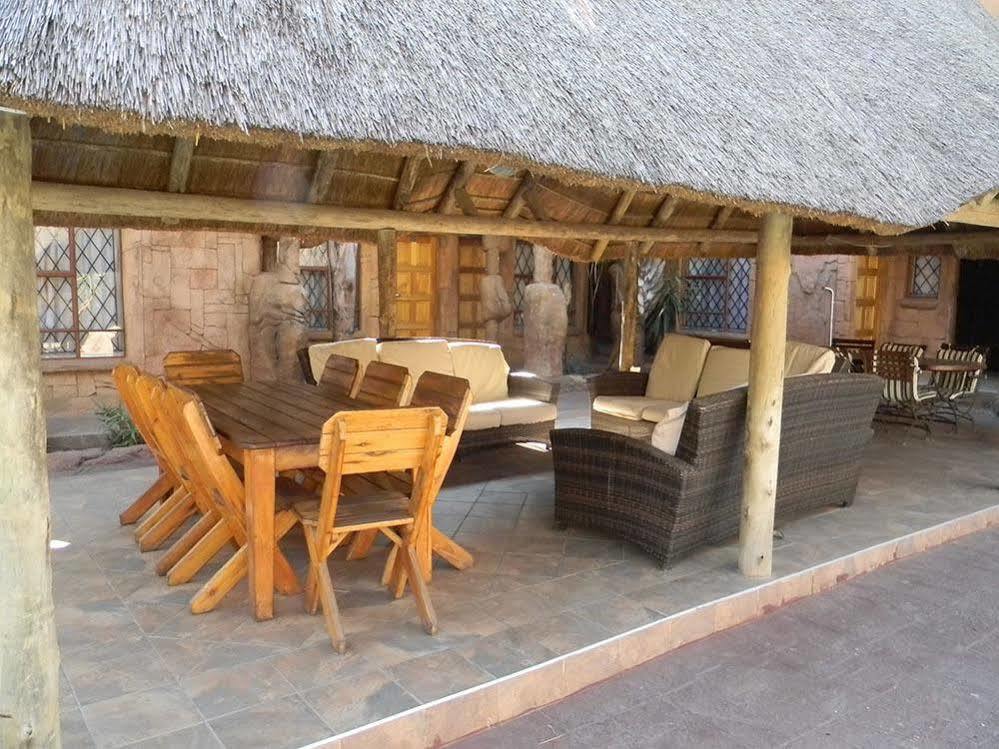 African Cave Lodge 哈曼斯克拉尔 外观 照片